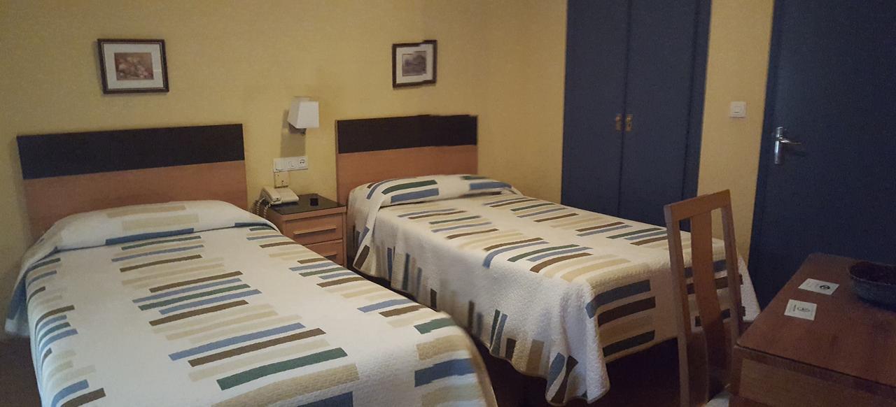 Hostal Guzman El Bueno By Gaiarooms Леон Екстер'єр фото